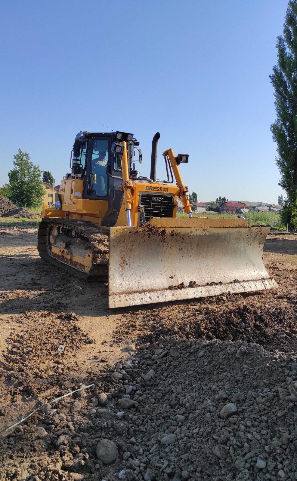 Dressta buldozer nivelare teren