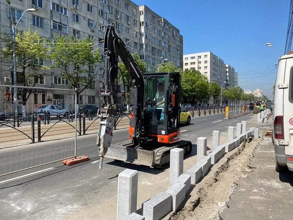 Eurocomach miniexcavator ciocan hidraulic lucrari drum urban