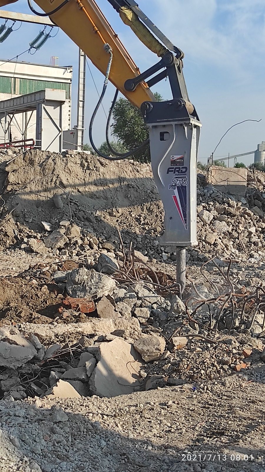 Excavator cu ciocan hidraulic FRO275 demolare