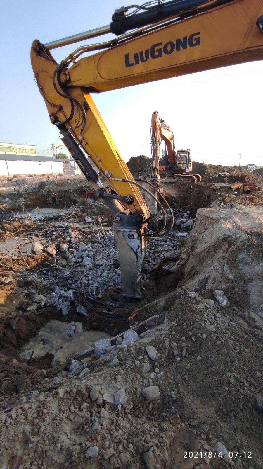 Excavator LIUGONG Cu Sfaramare Demolire