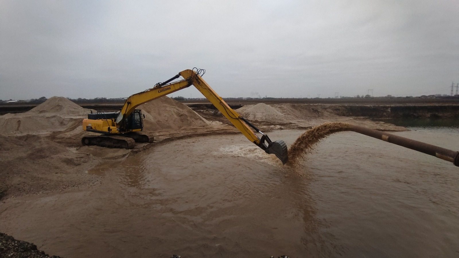 Excavator Liugong Lucru Apa Noroi Aruncare Pietris